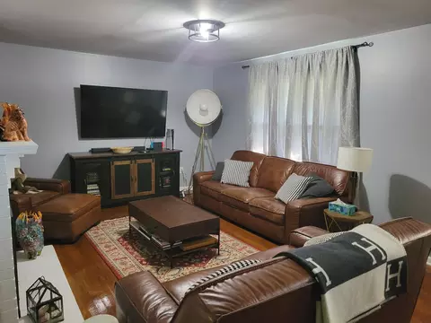 Living - 518 Dare Dr, Mount Sterling, KY 40353 photo 2 of 3