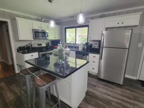 Kitchen - 518 Dare Dr, Mount Sterling, KY 40353 photo 3 of 6