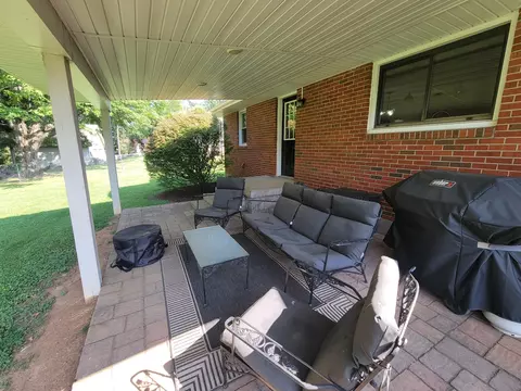 Exterior - 518 Dare Dr, Mount Sterling, KY 40353 photo 4 of 8