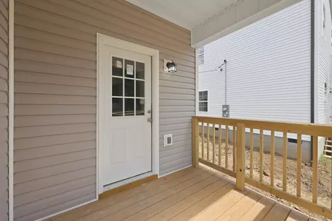 Exterior - 422 Main Ave, Georgetown, KY 40324 photo 3 of 6