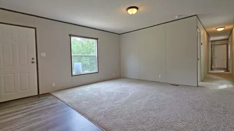 Living - 112 Mckenzie Branch Rd, Flatgap, KY 41219 photo 3 of 3