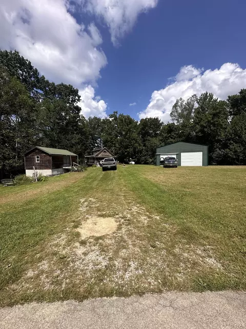 532 Twin Oaks Rd, Wellington, KY 40387