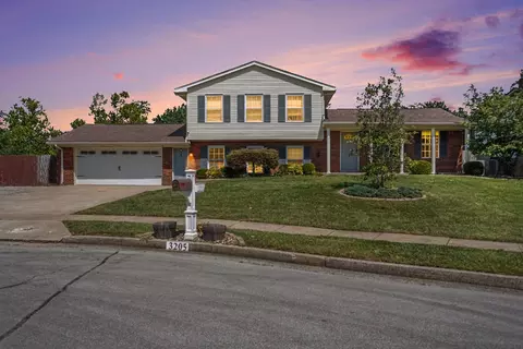 3205 Shoal Lake Dr, Lexington, KY 40515