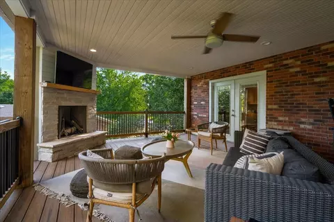2390 Heather Way, Lexington, KY 40503