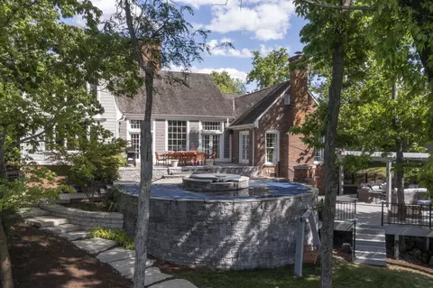 2104 Island Pt, Lexington, KY 40502