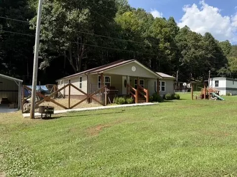 126 Feds Creek Dicks Frk, Fedscreek, KY 41524