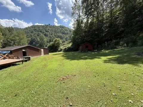 Exterior - 126 Feds Creek Dicks Frk, Fedscreek, KY 41524 photo 10 of 11