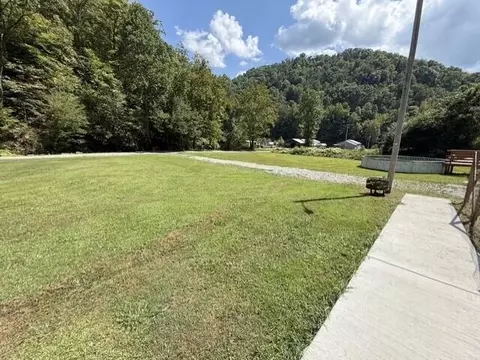 Exterior - 126 Feds Creek Dicks Frk, Fedscreek, KY 41524 photo 3 of 11