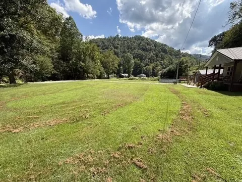 Exterior - 126 Feds Creek Dicks Frk, Fedscreek, KY 41524 photo 7 of 11
