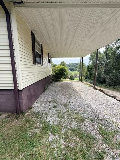 Exterior - 107 Ross Br, Flatgap, KY 41219 photo 5 of 8