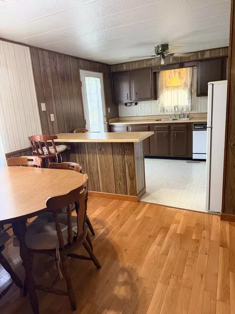 Kitchen - 107 Ross Br, Flatgap, KY 41219 photo 2 of 2