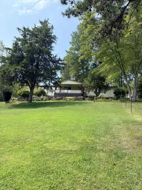 Exterior - 107 Ross Br, Flatgap, KY 41219 photo 3 of 8