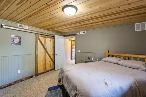 Bedroom - 556 Cedar Lk, Ewing, KY 41039 photo 2 of 6