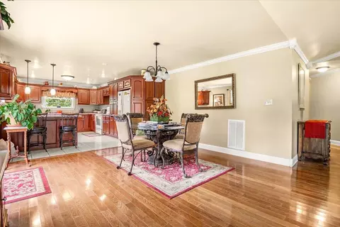 Dining - 91 Earl Angel Rd, Corbin, KY 40701 photo 1 of 2