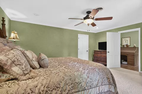 Bedroom - 1002 County Cork Dr, Murray, KY 42071 photo 8 of 9