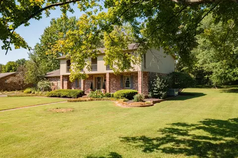 Exterior - 1002 County Cork Dr, Murray, KY 42071 photo 13 of 15