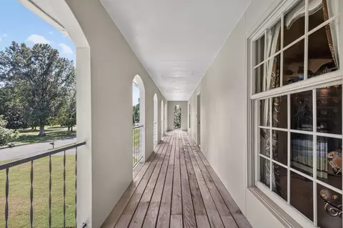 Entry Way - 1002 County Cork Dr, Murray, KY 42071 photo 7 of 8