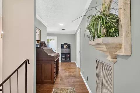Entry Way - 1002 County Cork Dr, Murray, KY 42071 photo 5 of 8
