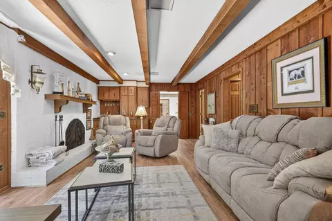 Living - 1002 County Cork Dr, Murray, KY 42071 photo 4 of 6