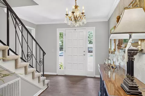 Entry Way - 1002 County Cork Dr, Murray, KY 42071 photo 2 of 8