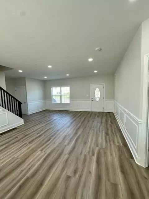 Living - 114 Fallow Cir, Georgetown, KY 40324 photo 3 of 4