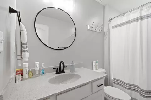 Bath - 208 Sinclair Ct, Georgetown, KY 40324 photo 5 of 5
