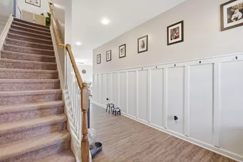 Entry Way - 208 Sinclair Ct, Georgetown, KY 40324 photo 2 of 6