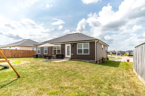 Exterior - 549 Sapphire Dr, Berea, KY 40403 photo 6 of 8