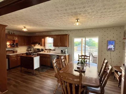 Kitchen - 761 Texas Loop Rd, Springfield, KY 40069 photo 1 of 3