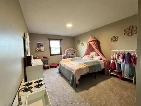 Bedroom - 761 Texas Loop Rd, Springfield, KY 40069 photo 6 of 6