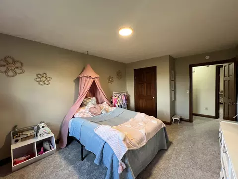 Bedroom - 761 Texas Loop Rd, Springfield, KY 40069 photo 5 of 6