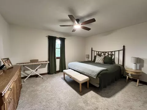 Bedroom - 761 Texas Loop Rd, Springfield, KY 40069 photo 2 of 6