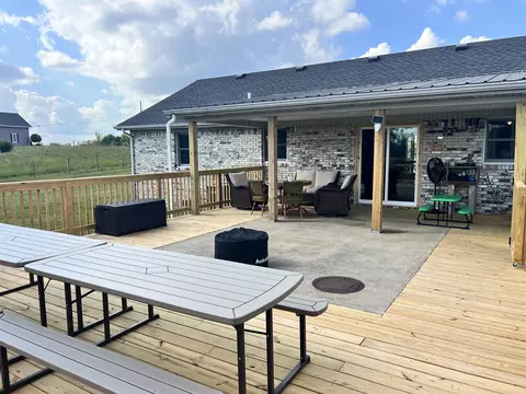 Exterior - 761 Texas Loop Rd, Springfield, KY 40069 photo 8 of 16