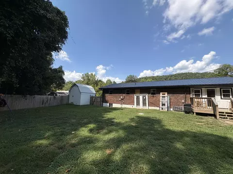 Exterior - 1895 Caudill Rd, Stanton, KY 40380 photo 4 of 7