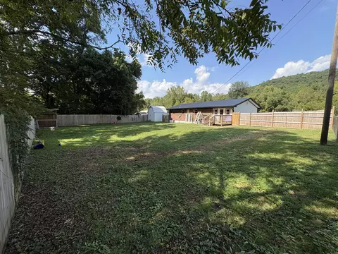 Exterior - 1895 Caudill Rd, Stanton, KY 40380 photo 2 of 7