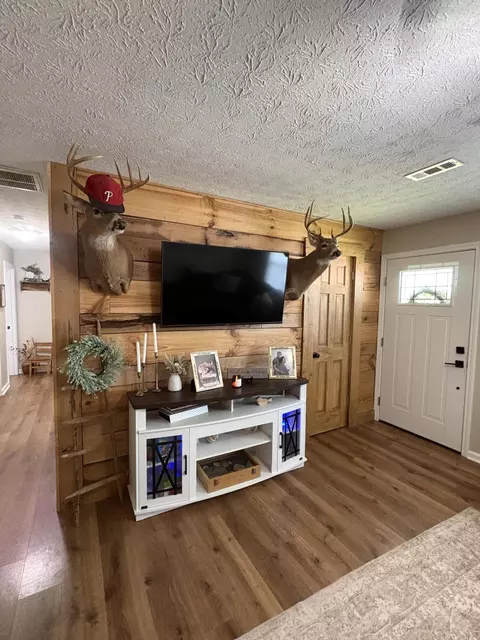 Entry Way - 1895 Caudill Rd, Stanton, KY 40380 photo 2 of 2