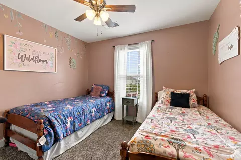Bedroom - 612 Boulder Ct, Berea, KY 40403 photo 3 of 3