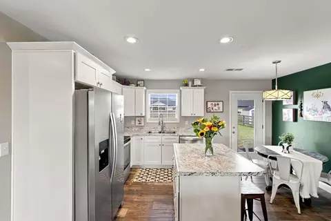 Kitchen - 612 Boulder Ct, Berea, KY 40403 photo 1 of 5