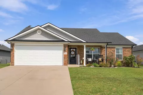 Exterior - 612 Boulder Ct, Berea, KY 40403 photo 2 of 12