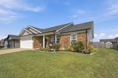 Exterior - 612 Boulder Ct, Berea, KY 40403 photo 4 of 12