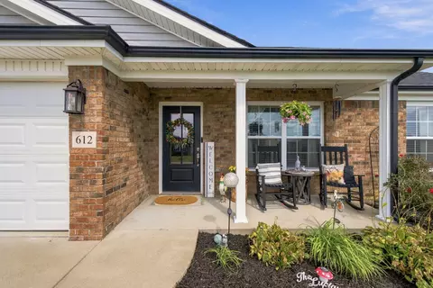 Exterior - 612 Boulder Ct, Berea, KY 40403 photo 6 of 12