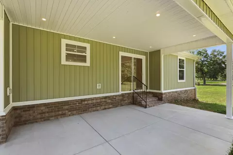 Exterior - 409 N 18th St, Murray, KY 42071 photo 5 of 5