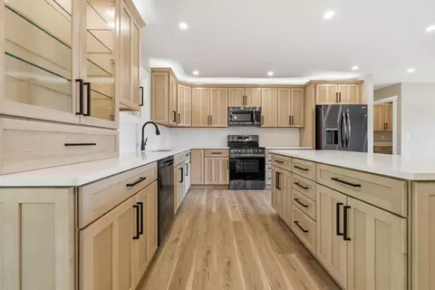 Kitchen - 409 N 18th St, Murray, KY 42071 photo 3 of 5
