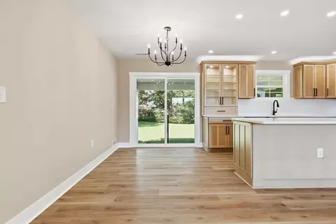 Dining - 409 N 18th St, Murray, KY 42071 photo 2 of 2
