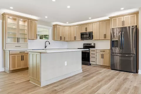 Kitchen - 409 N 18th St, Murray, KY 42071 photo 5 of 5