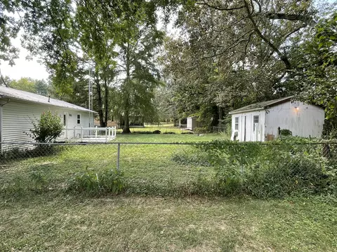 Exterior - 173 Whispering Oaks Loop, Mayfield, KY 42066 photo 5 of 7
