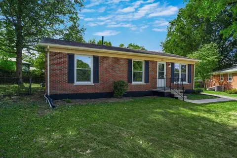 1893 Radcliffe Ct, Lexington, KY 40505
