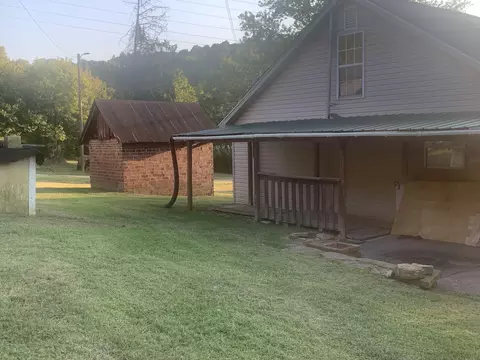 Exterior - 1288 Old Corbin Rd, Corbin, KY 40701 photo 7 of 9