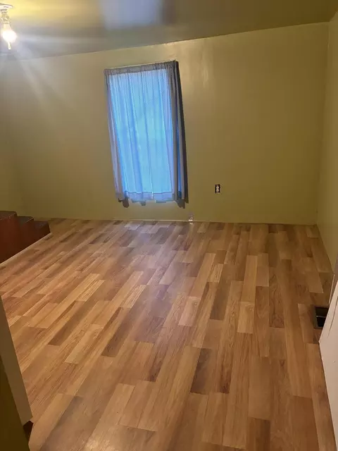 Bedroom - 1288 Old Corbin Rd, Corbin, KY 40701 photo 1 of 4