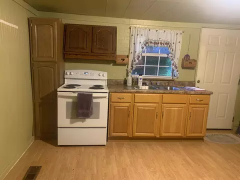 Kitchen - 1288 Old Corbin Rd, Corbin, KY 40701 photo 1 of 5